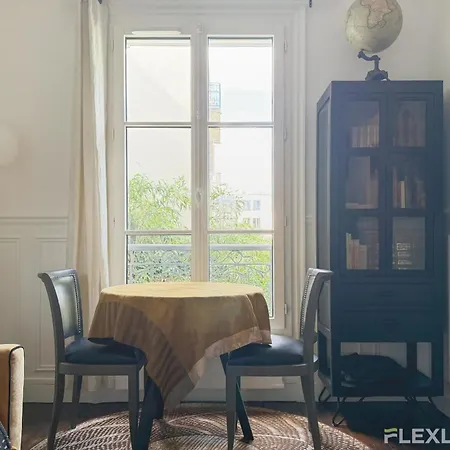 Charming - One-bedroom In 5th Appartement