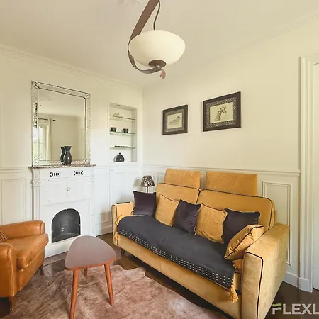 Charming - One-bedroom In 5th Parijs