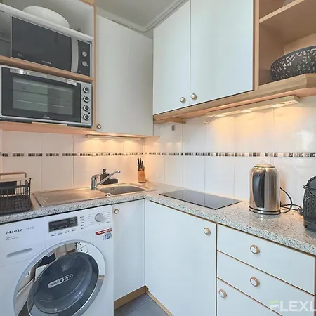 Charming - One-bedroom In 5th Appartement