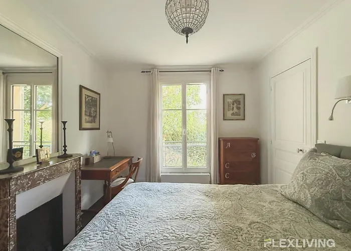 Apartament Charming - One-bedroom In 5th Paryż